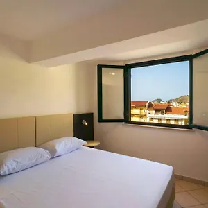 Magico - 450m Dalla Appartamento Capo dʼOrlando